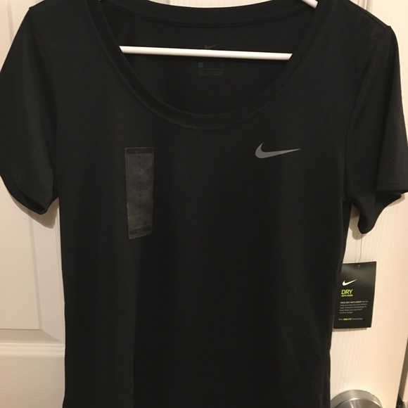 NWT Nike top - Picture 2 of 5